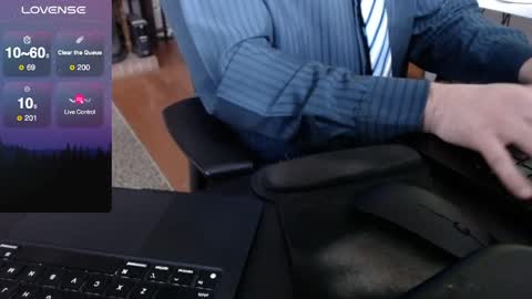Snapshot of dadssecret69 chatting on April 6, 5:25 pm DadsSecret online show from April 6, 5:25 pm