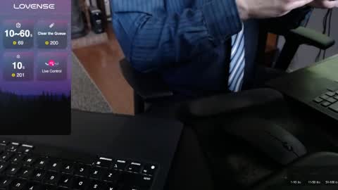 Snapshot of dadssecret69 chatting on April 27, 1:09 pm DadsSecret online show from April 27, 1:09 pm