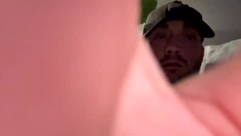 Snapshot of dadzillaz chatting on September 16, 4:24 am dadzillaz online show from September 16, 4:24 am