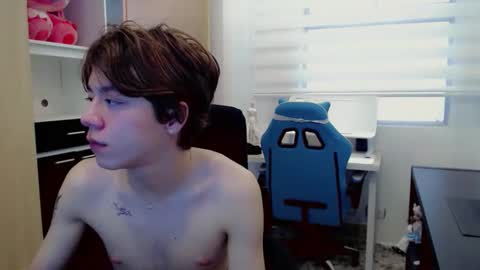 Snapshot of dae_lune chatting on February 11, 9:20 pm dae_lune online show from February 11, 9:20 pm