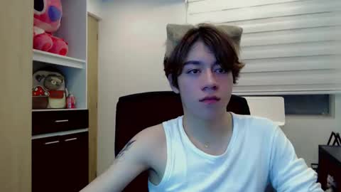 Snapshot of dae_lune chatting on February 21, 11:39 pm dae_lune online show from February 21, 11:39 pm