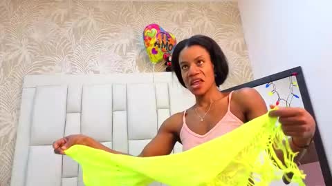 daffnelewis online show from February 4, 11:16 am