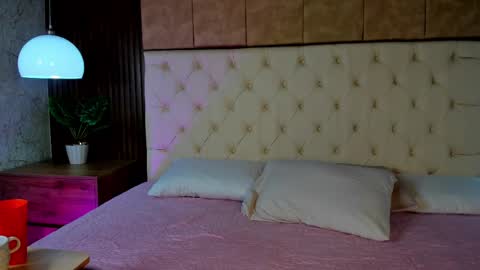 dafne_hillss online show from October 10, 12:04 pm