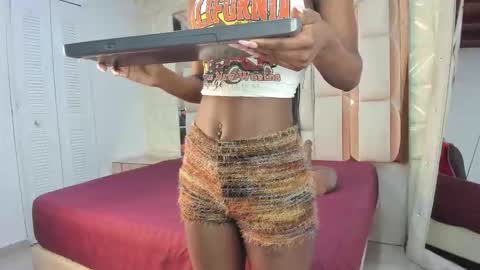 Dafnee online show from October 20, 12:49 pm