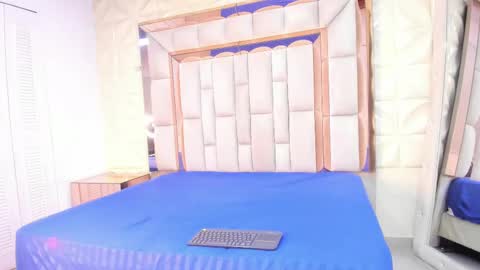 Dafnee online show from October 26, 12:22 pm