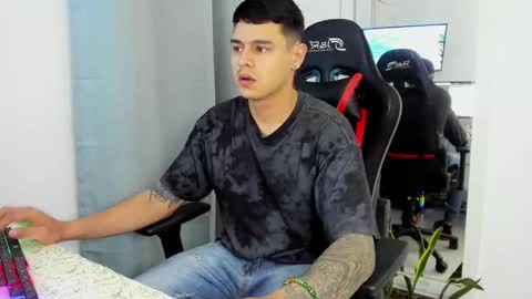 my name is Jhon and I live in colombia online show from November 11, 1:49 am