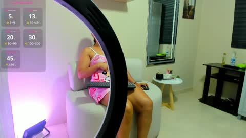 Dahian  online show from April 10, 10:09 am