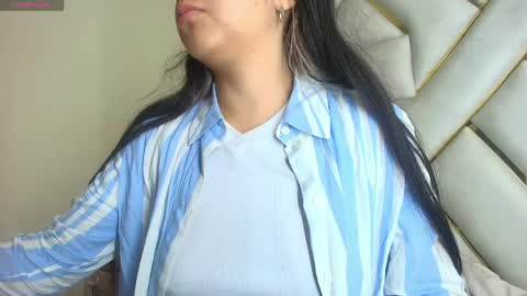 Dahiana  online show from April 4, 11:51 am