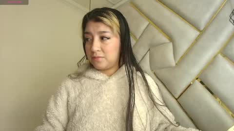 Dahiana  online show from April 7, 12:49 pm