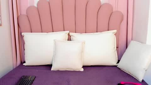  Dahiana   online show from February 12, 11:40 am