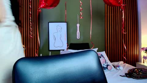  Dahiana  online show from February 9, 2:17 am