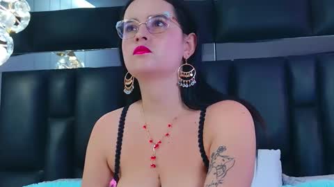 Snapshot of dahianamoss chatting on February 12, 11:49 am Dahiana online show from February 12, 11:49 am