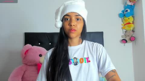    online show from December 6, 5:22 pm