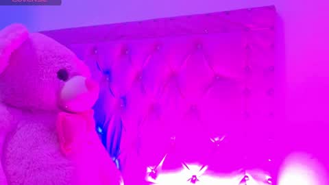    online show from December 18, 10:08 am