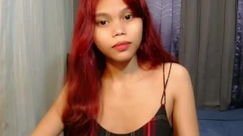 yourgirlydahlia online show from July 30, 9:25 pm