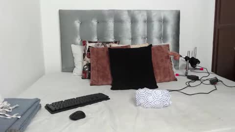 Daiisha.. online show from October 3, 8:55 am