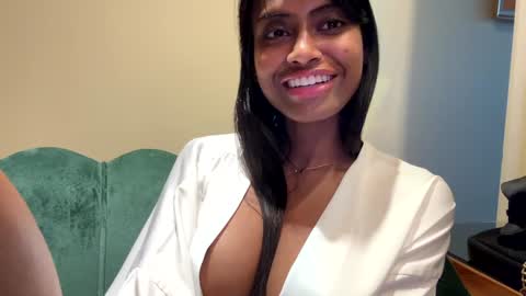 Snapshot of daily_dosessshhhh chatting on October 25, 10:34 am AnnaCeleste online show from October 25, 10:34 am