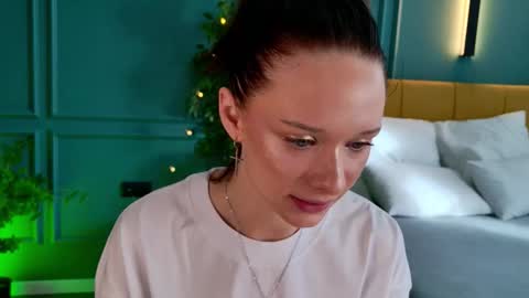 daily_glam online show from September 23, 12:41 pm