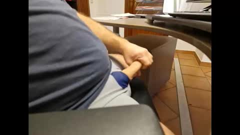 Snapshot of dailymonster chatting on December 4, 2:37 pm dailymonster online show from December 4, 2:37 pm