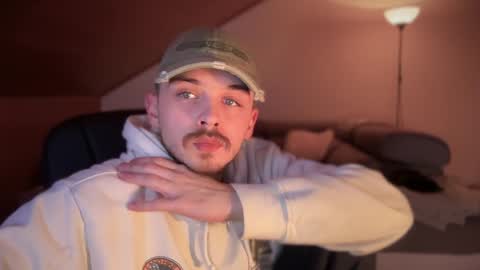 Daimon  online show from February 5, 1:04 am