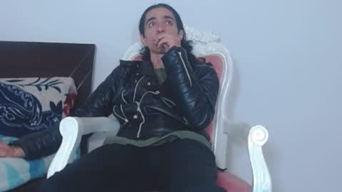 Snapshot of daimondolce chatting on March 7, 8:45 am Daniel y Camilo online show from March 7, 8:45 am