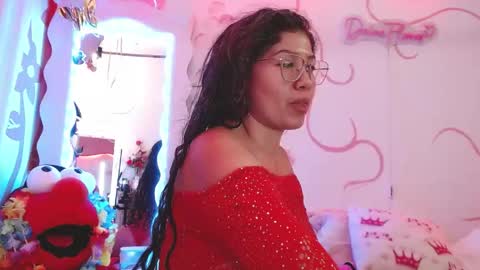 Snapshot of daina_flower chatting on May 4, 4:30 am DAINA online show from May 4, 4:30 am