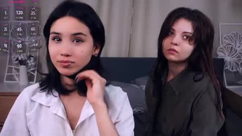 Snapshot of dainalargena chatting on June 27, 7:46 am Aoi and Lily best friends online show from June 27, 7:46 am