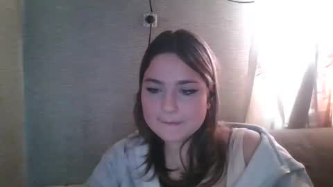 daiquiri_doll online show from December 16, 8:30 am