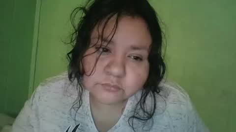 Snapshot of daisnconfusion_ chatting on December 16, 9:20 pm daisnconfusion_ online show from December 16, 9:20 pm