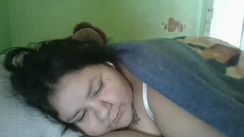 Snapshot of daisnconfusion_ chatting on December 17, 4:43 pm daisnconfusion_ online show from December 17, 4:43 pm