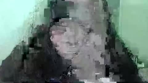 Snapshot of daisnconfusion_ chatting on February 17, 5:53 pm daisnconfusion_ online show from February 17, 5:53 pm