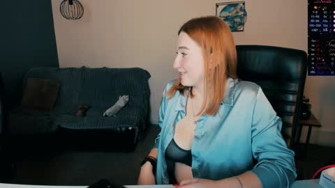 Little Di online show from December 3, 1:41 am