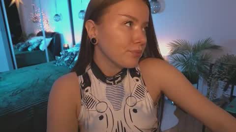 Snapshot of daisy_stacey chatting on February 3, 6:46 pm Stacey online show from February 3, 6:46 pm