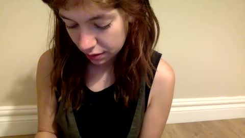 Snapshot of daisybaby699 chatting on October 7, 8:55 am DaisyB3 online show from October 7, 8:55 am