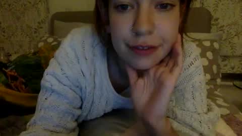 Snapshot of daisybaby699 chatting on October 17, 10:23 pm DaisyB3 online show from October 17, 10:23 pm