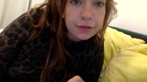 Snapshot of daisybaby699 chatting on October 24, 11:01 pm DaisyB3 online show from October 24, 11:01 pm