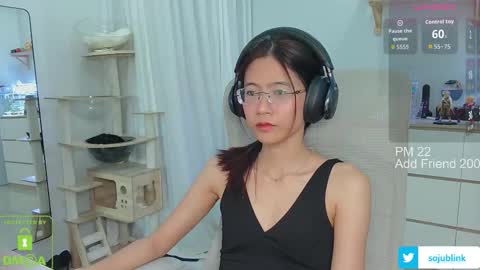 Daisy online show from November 15, 8:00 am