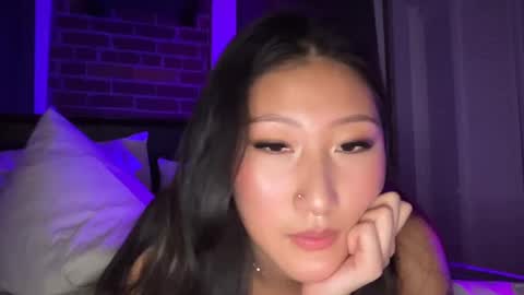 Daisy Kim online show from February 7, 5:31 am