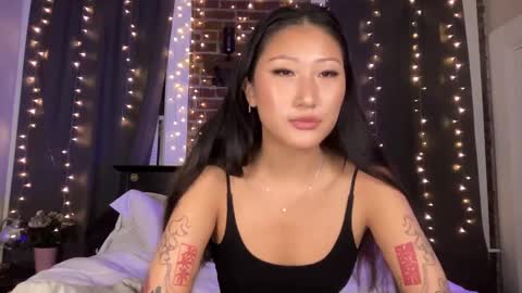 Daisy Kim online show from February 22, 3:12 am