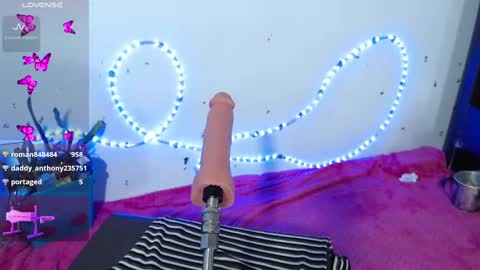 Snapshot of dakkotta_curvy chatting on February 25, 8:25 am VALENTINA online show from February 25, 8:25 am