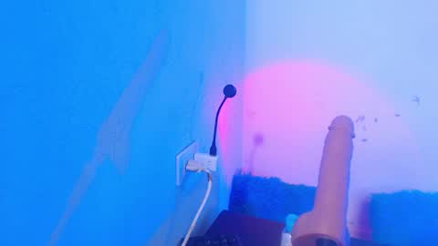 Snapshot of dakkotta_curvy chatting on October 6, 8:01 am VALENTINA online show from October 6, 8:01 am