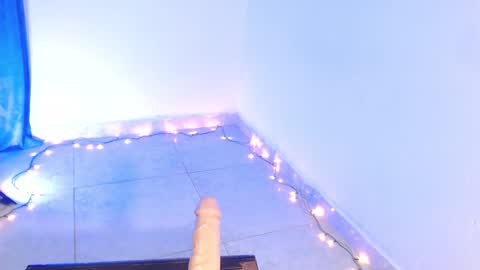 Snapshot of dakkotta_curvy chatting on November 26, 3:18 am VALENTINA online show from November 26, 3:18 am