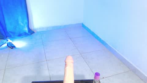 Snapshot of dakkotta_curvy chatting on December 2, 2:17 am VALENTINA online show from December 2, 2:17 am