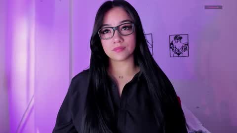 dakostelee1_ online show from March 26, 6:46 pm