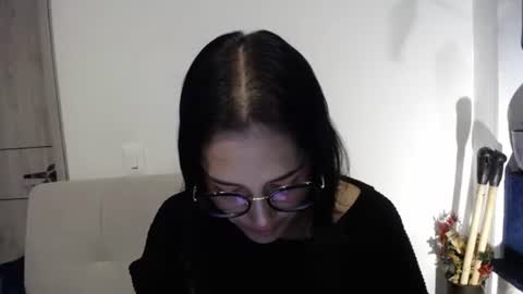 IG  dakotasofiaa online show from January 29, 5:51 am