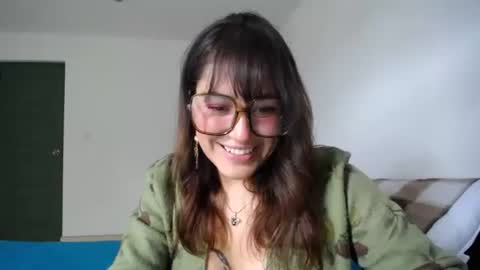 IG  dakotasofiaa online show from May 28, 5:43 pm