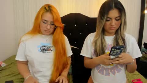 Snapshot of dakota_alice chatting on March 7, 4:57 am Dakota and Valerie online show from March 7, 4:57 am