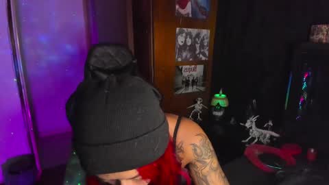 Snapshot of dakota_crab chatting on February 26, 12:27 am Dakota Crab online show from February 26, 12:27 am