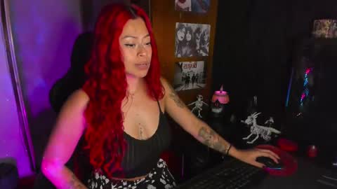 Snapshot of dakota_crab chatting on February 27, 12:32 am Dakota Crab online show from February 27, 12:32 am