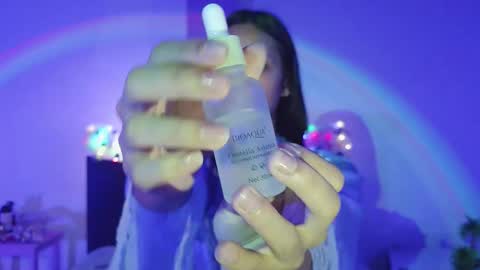 Snapshot of dakota_dolls chatting on November 14, 5:33 pm Dakota-Dolls online show from November 14, 5:33 pm